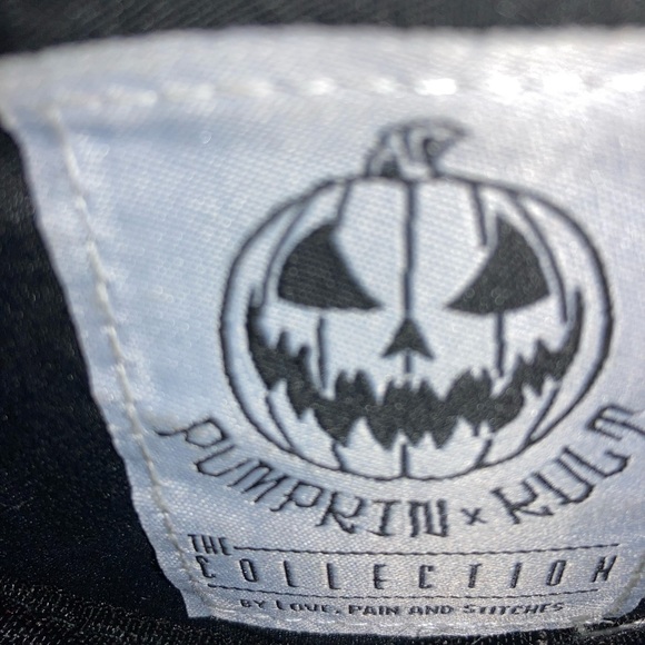 🎃LOVE PAIN AND STICHES🎃Pumpkin Kult Collection - Picture 3 of 13